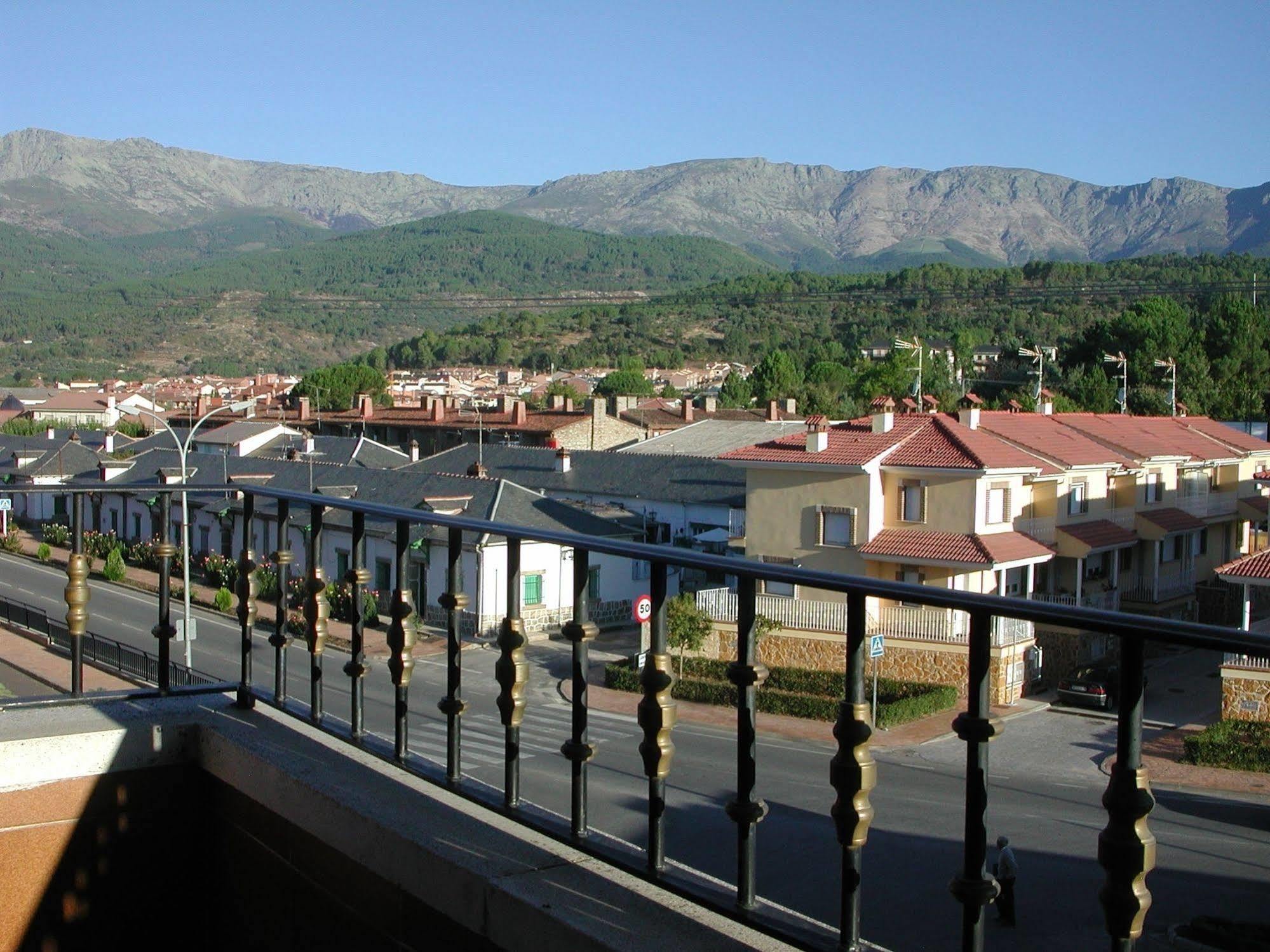 Hostal Avenida Arenas de San Pedro Eksteriør billede