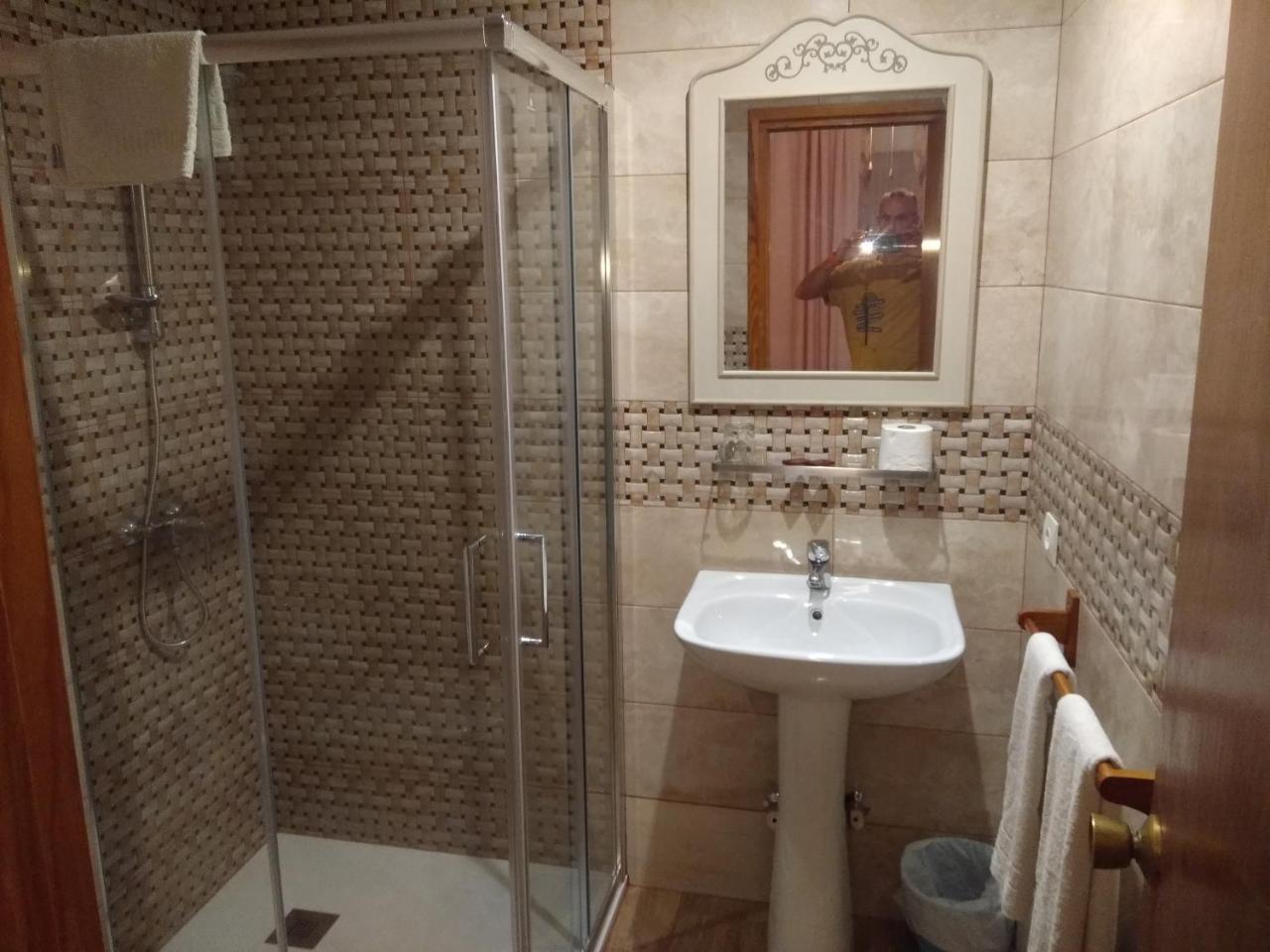 Hostal Avenida Arenas de San Pedro Eksteriør billede